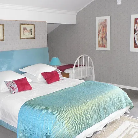 Le Toit Rouge Bed and Breakfast